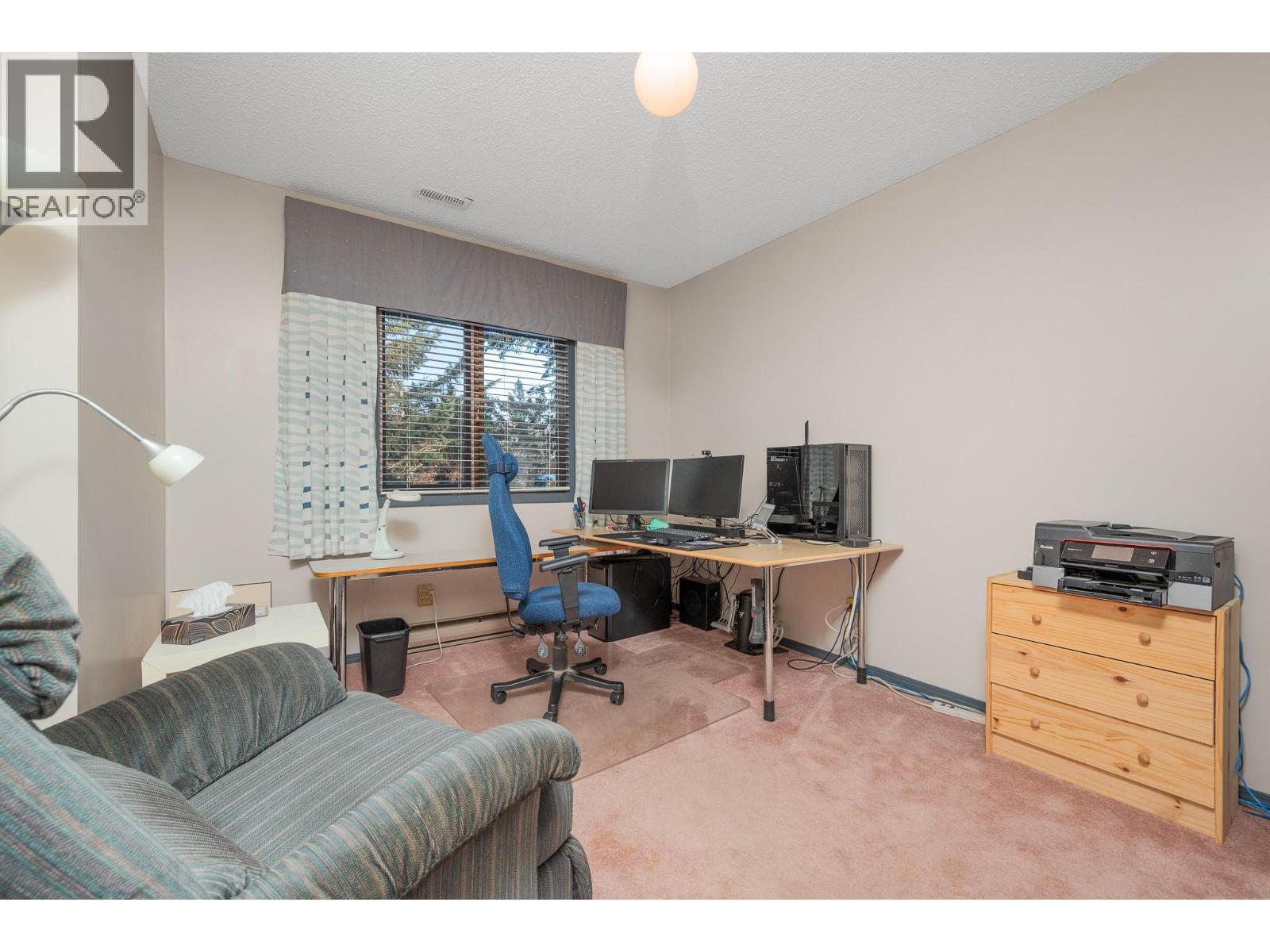 5860 Learmouth Road, Lavington, BC - Indoor Photo Showing Office