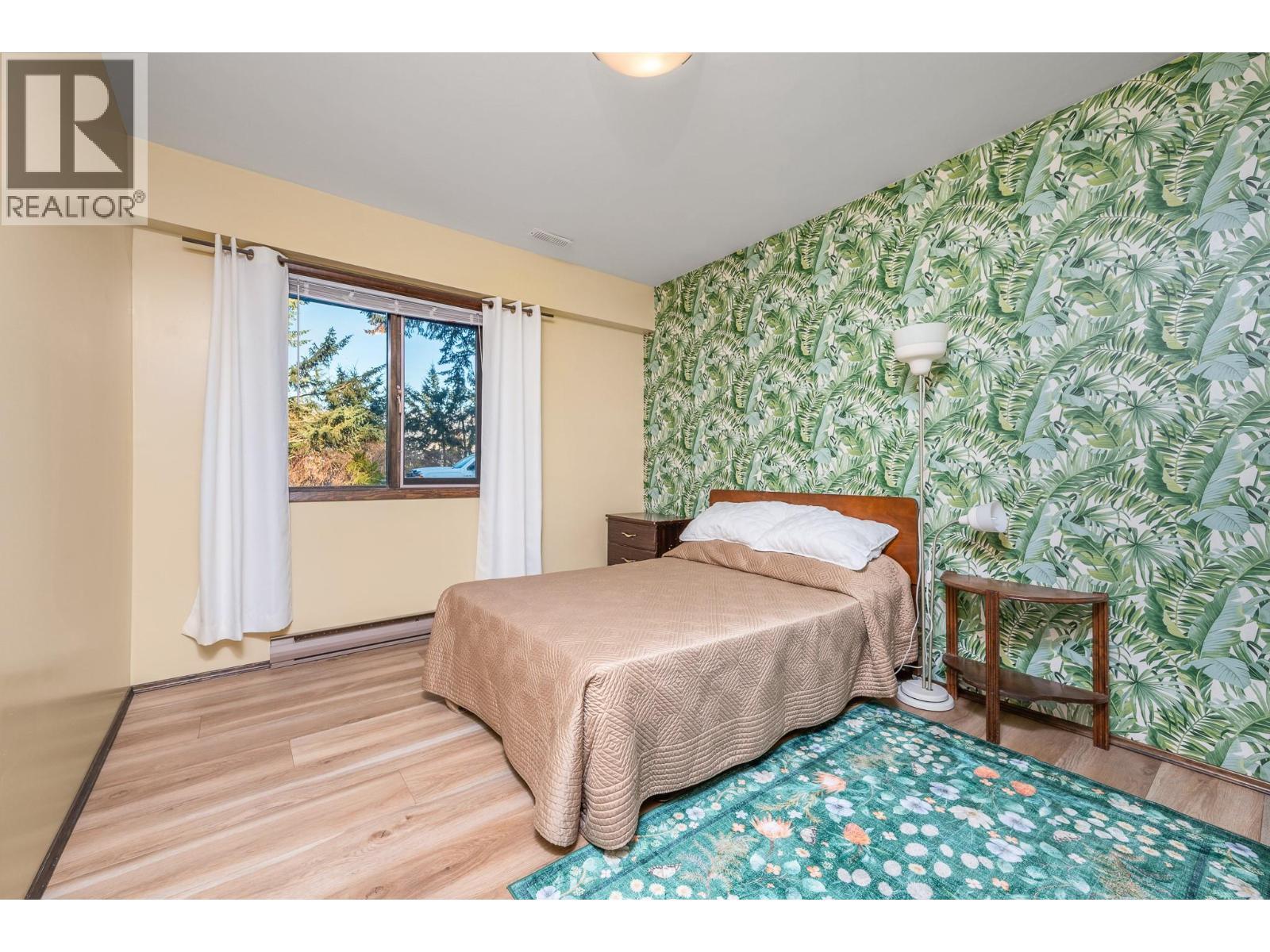 5860 Learmouth Road, Lavington, BC - Indoor Photo Showing Bedroom