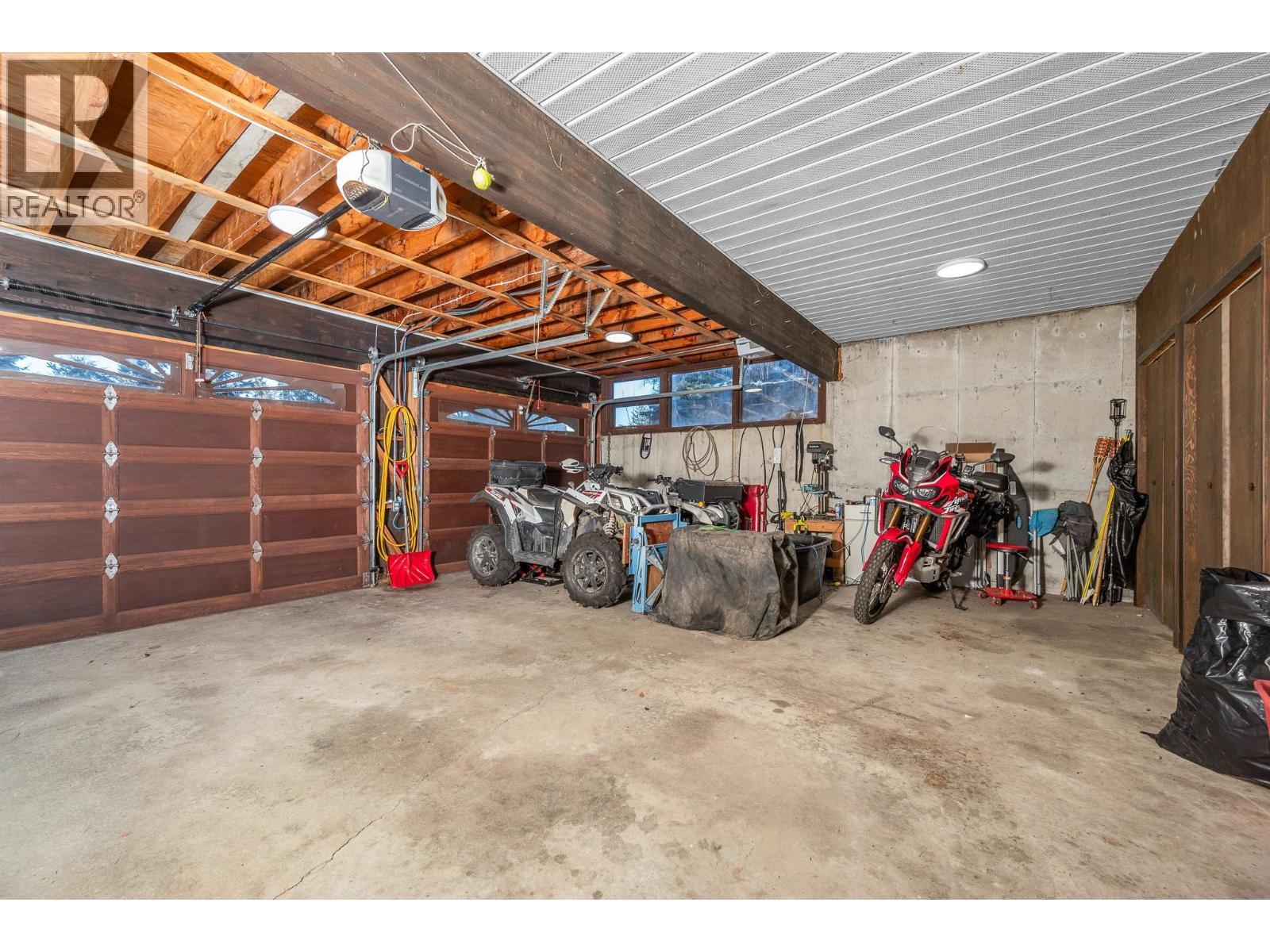 5860 Learmouth Road, Lavington, BC - Indoor Photo Showing Garage
