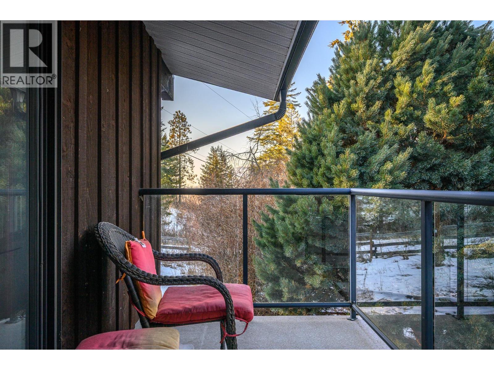 5860 Learmouth Road, Lavington, BC - Outdoor