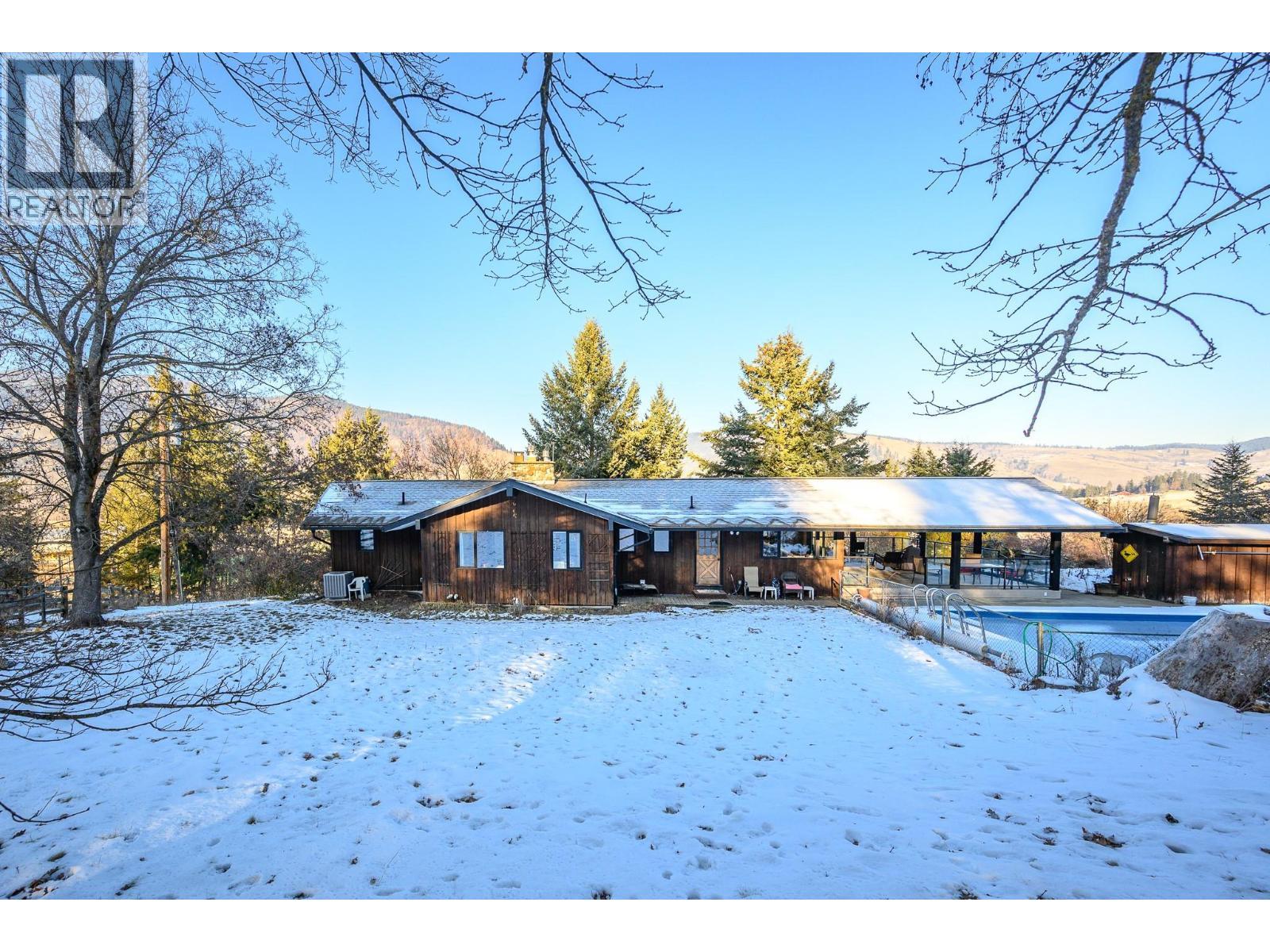 5860 Learmouth Road, Lavington, BC - Outdoor