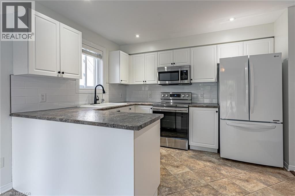 19 David Street, Ingersoll, ON - Indoor Photo Showing Kitchen