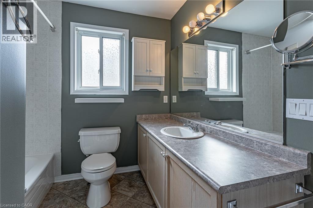 19 David Street, Ingersoll, ON - Indoor Photo Showing Bathroom