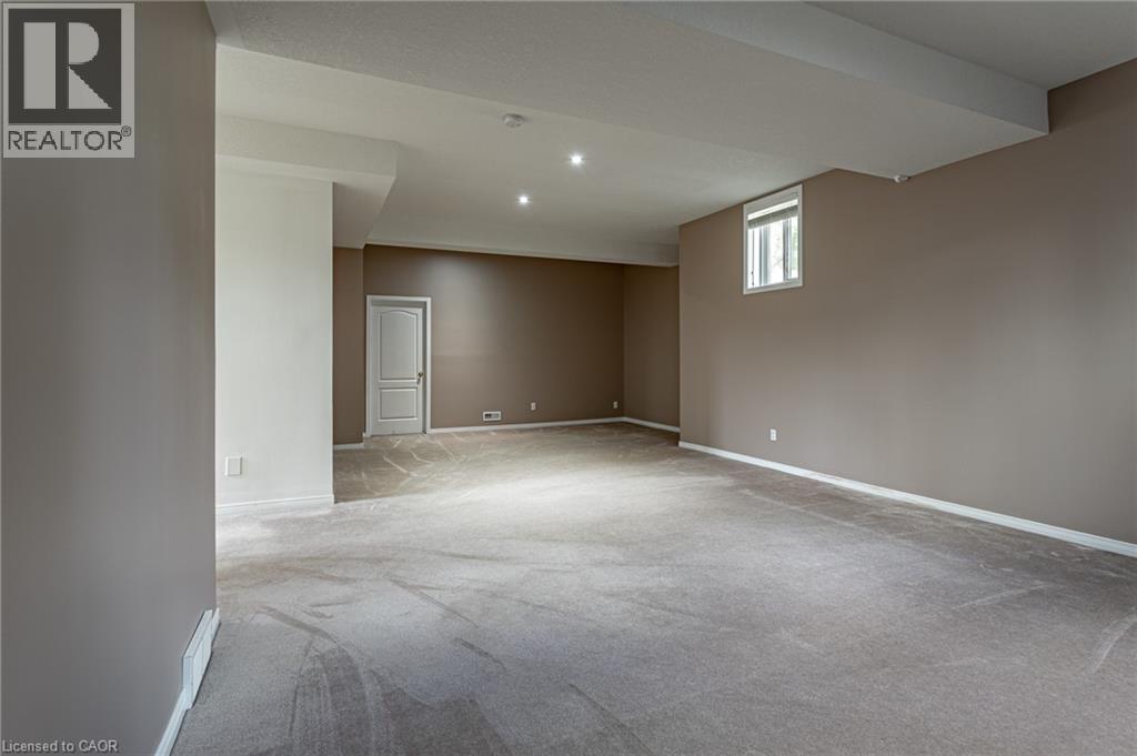 19 David Street, Ingersoll, ON - Indoor