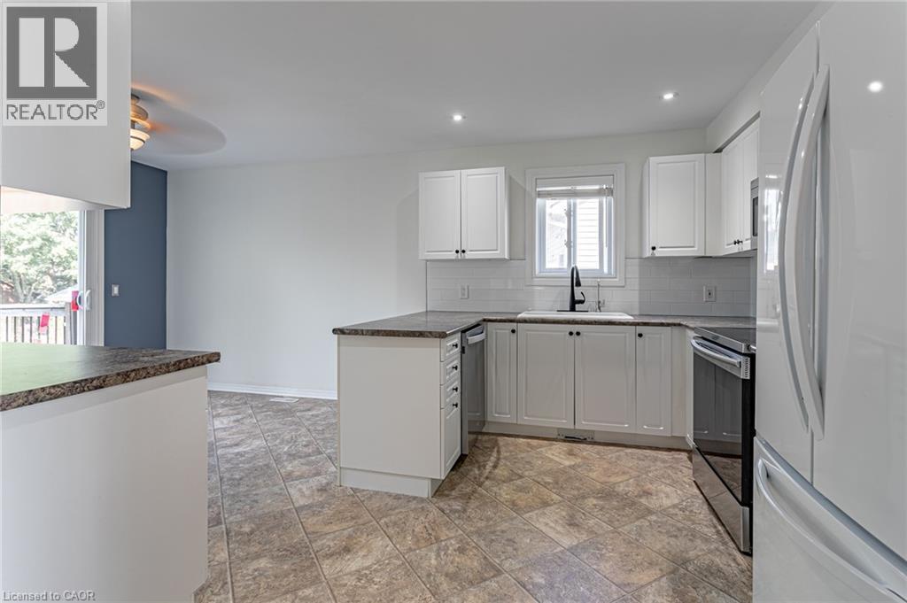19 David Street, Ingersoll, ON - Indoor Photo Showing Kitchen