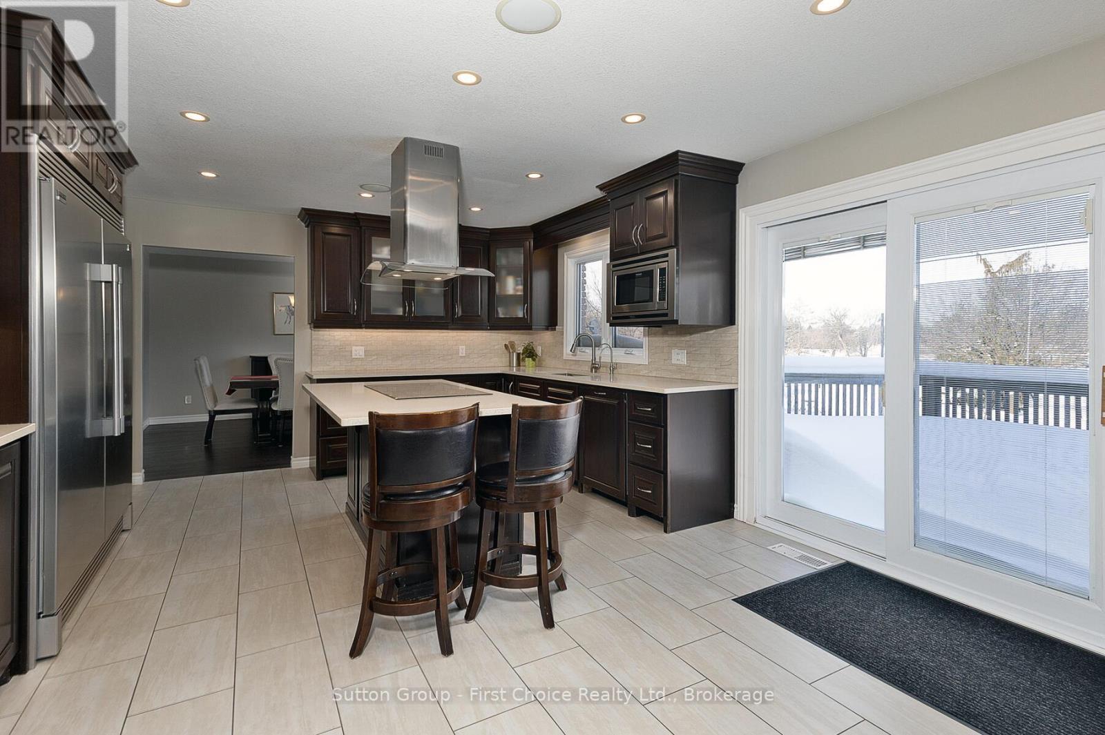 304 Devon Street, Stratford, ON - Indoor