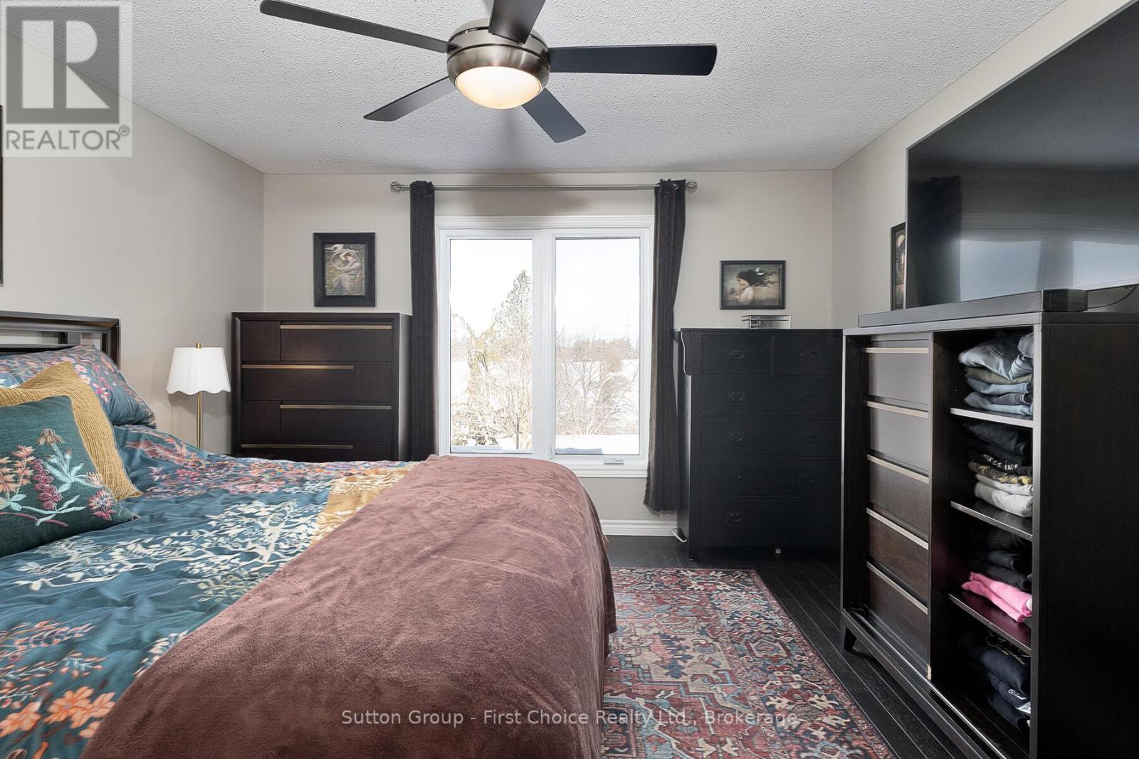 304 Devon Street, Stratford, ON - Indoor Photo Showing Bedroom