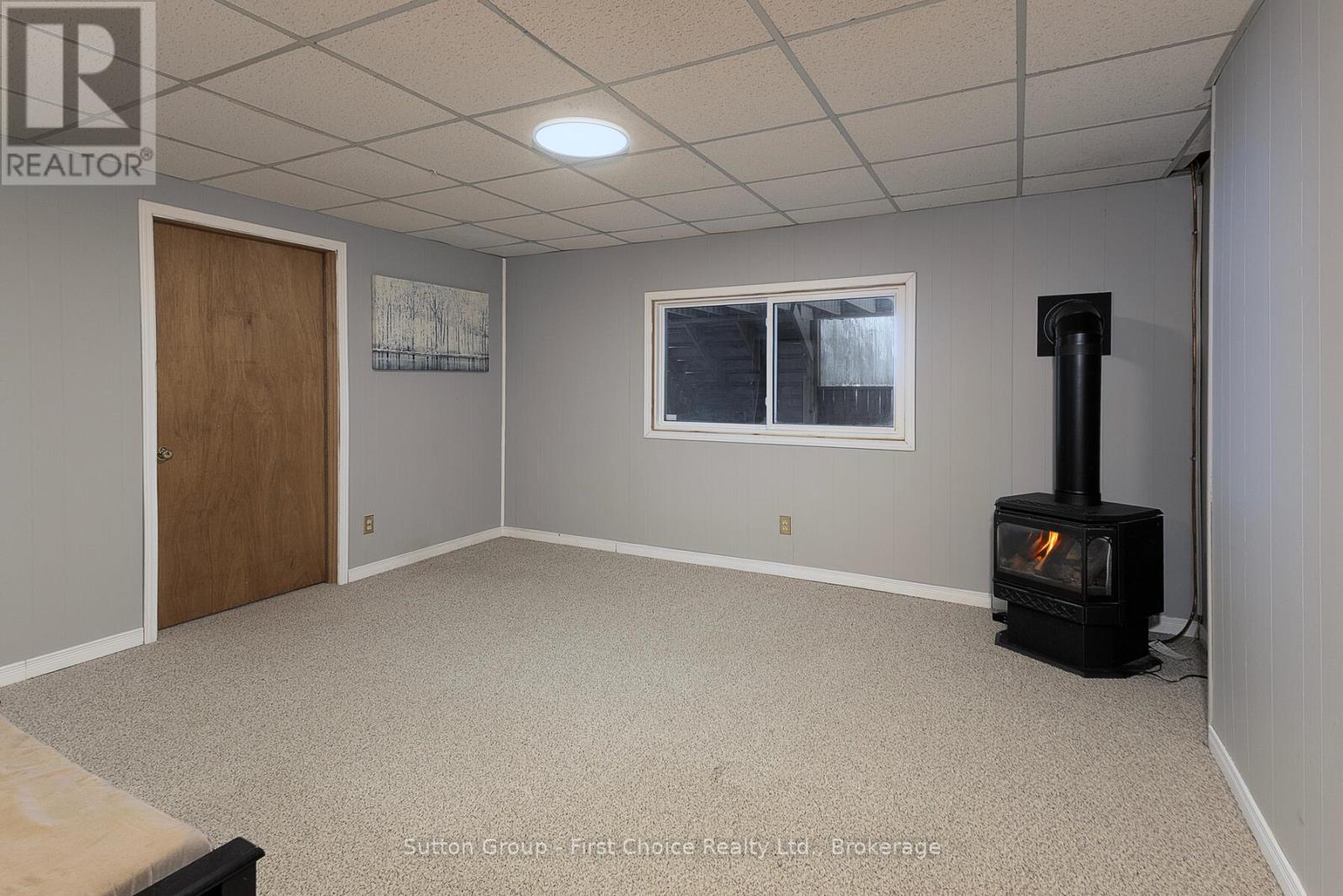 304 Devon Street, Stratford, ON - Indoor Photo Showing Other Room