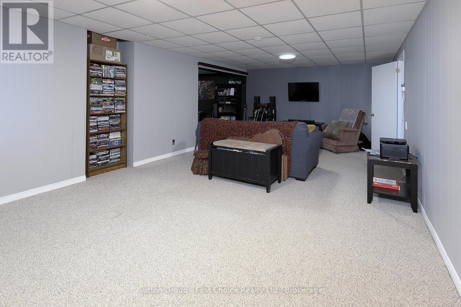 304 Devon Street, Stratford, ON - Indoor