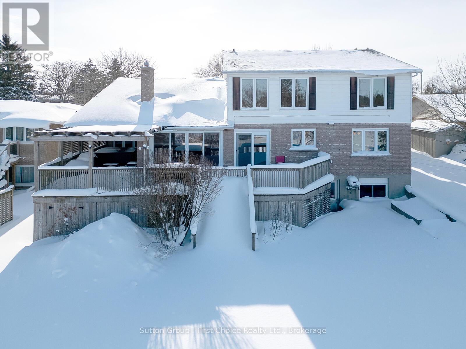 304 Devon Street, Stratford, ON - Outdoor With Deck Patio Veranda