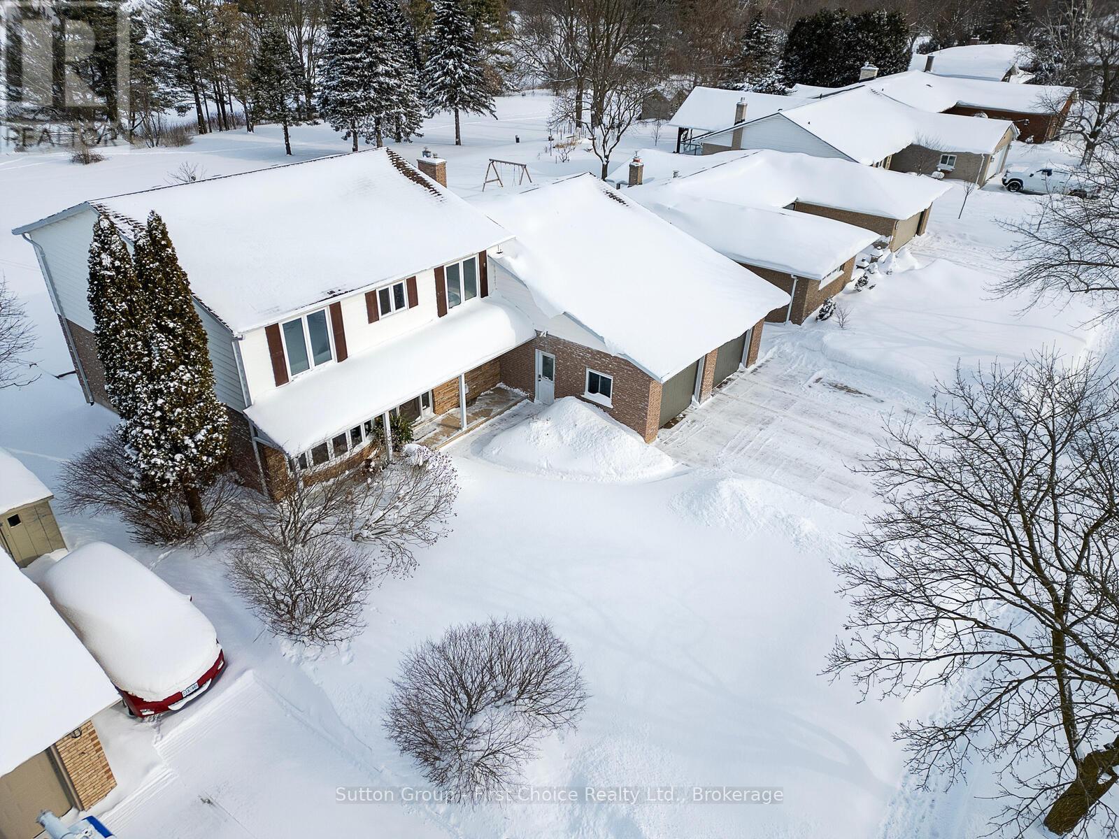 304 Devon Street, Stratford, ON - Outdoor