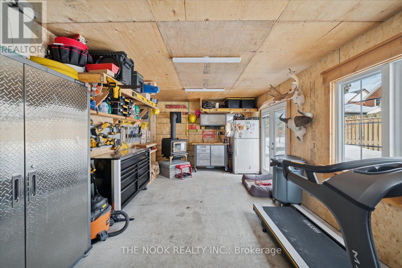 314 Richmond Street E, Oshawa (O'Neill), ON - Indoor Photo Showing Garage