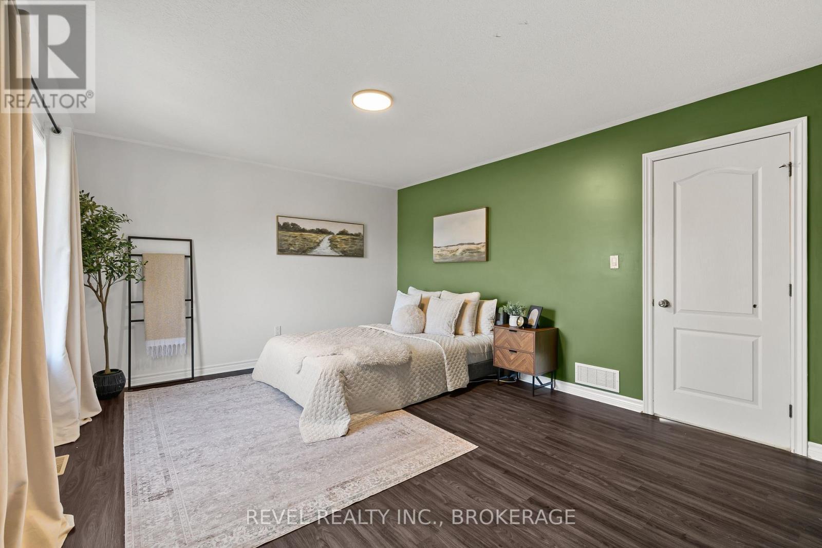 3826 Stage Coach Road, Frontenac (Frontenac South), ON - Indoor Photo Showing Bedroom