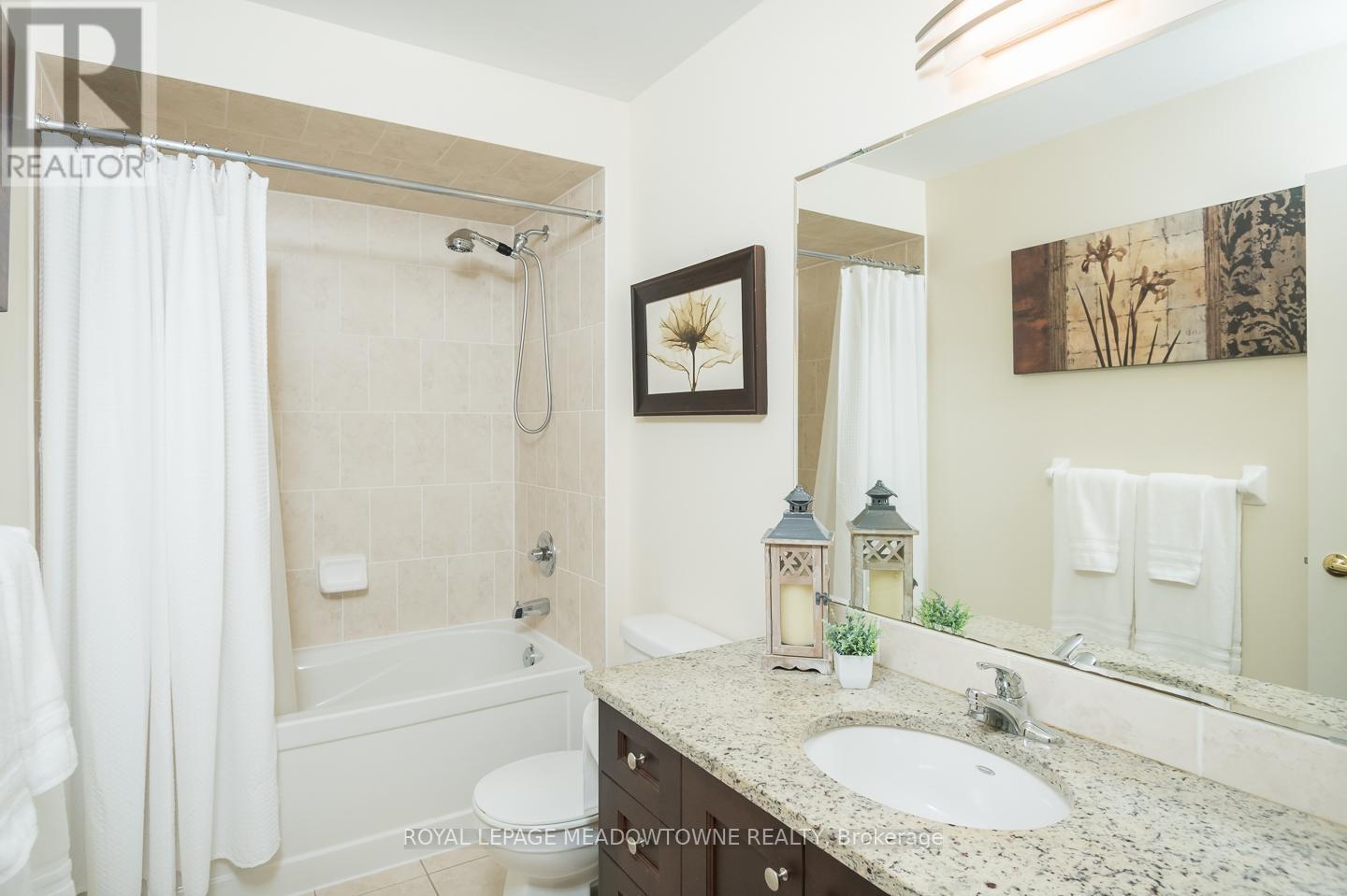 318 Malboeuf Court, Milton, ON - Indoor Photo Showing Bathroom