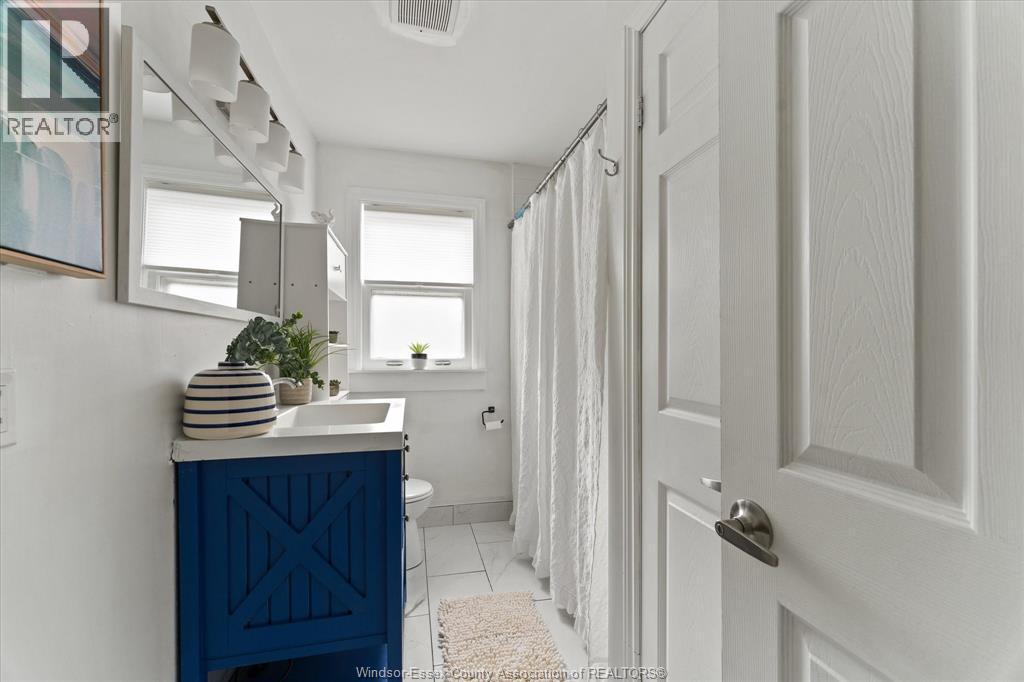 285 Belleperche Place, Windsor, ON - Indoor Photo Showing Bathroom