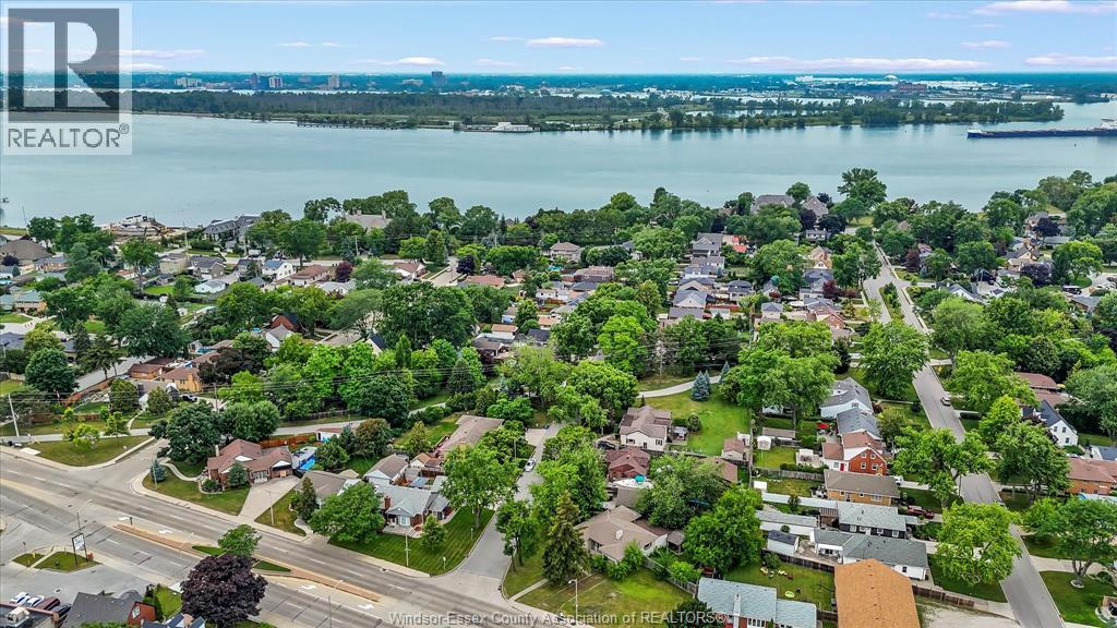 285 Belleperche Place, Windsor, ON - Outdoor With Body Of Water With View