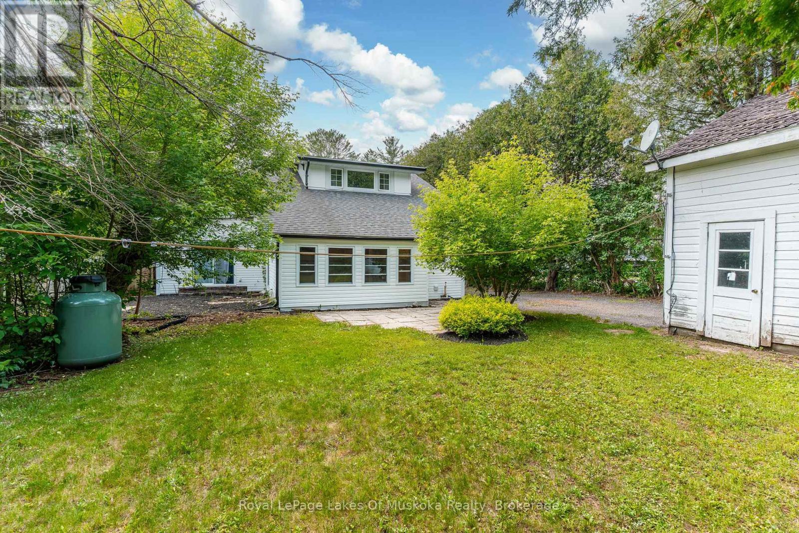 8 North Road, Lake Of Bays (Mclean), ON - Outdoor