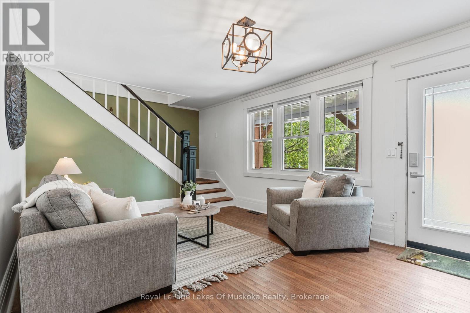 8 North Road, Lake Of Bays (Mclean), ON - Indoor