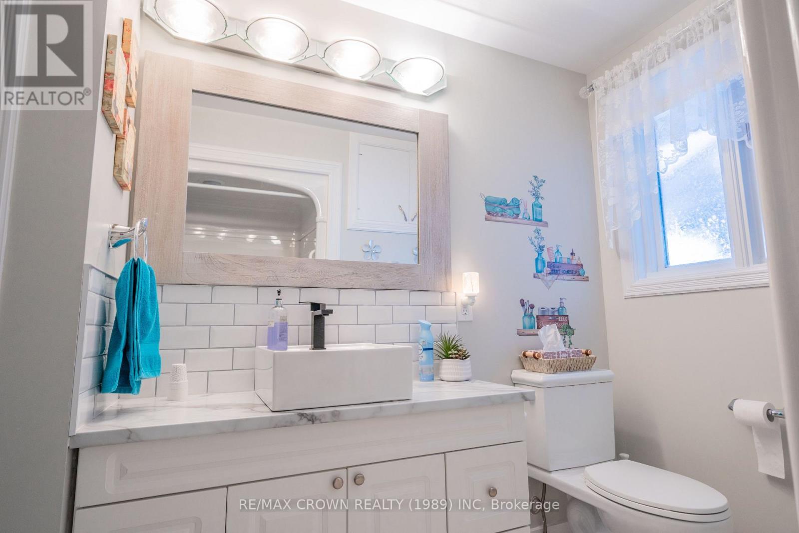 37 Clark Street, Kapuskasing, ON - Indoor Photo Showing Bathroom