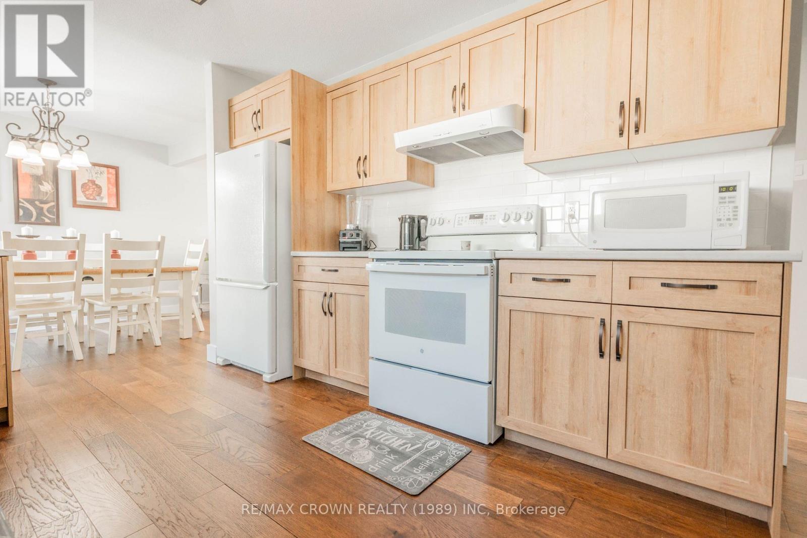 37 Clark Street, Kapuskasing, ON - Indoor Photo Showing Kitchen