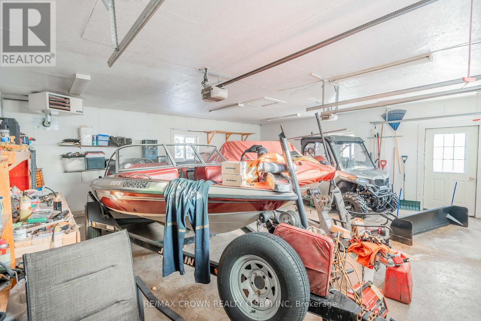 37 Clark Street, Kapuskasing, ON - Indoor Photo Showing Garage