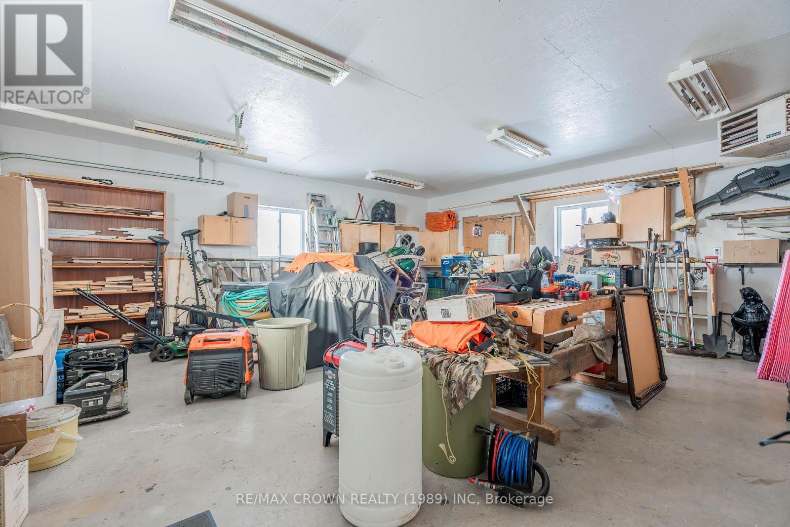37 Clark Street, Kapuskasing, ON - Indoor Photo Showing Garage