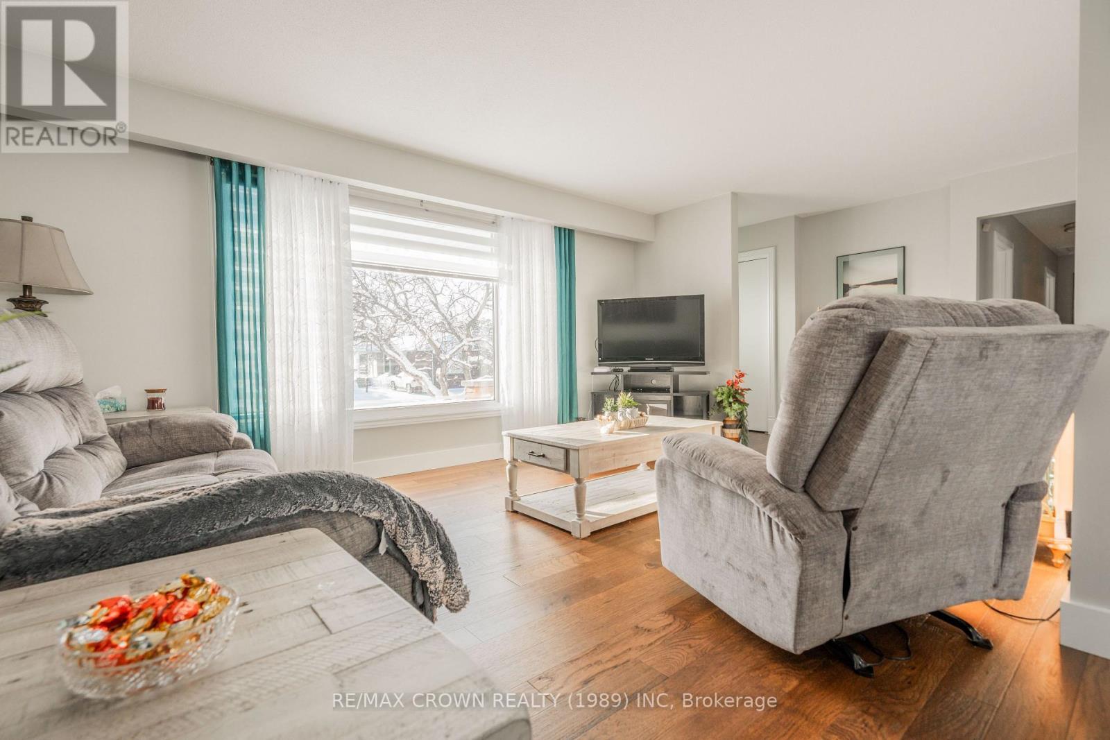 37 Clark Street, Kapuskasing, ON - Indoor