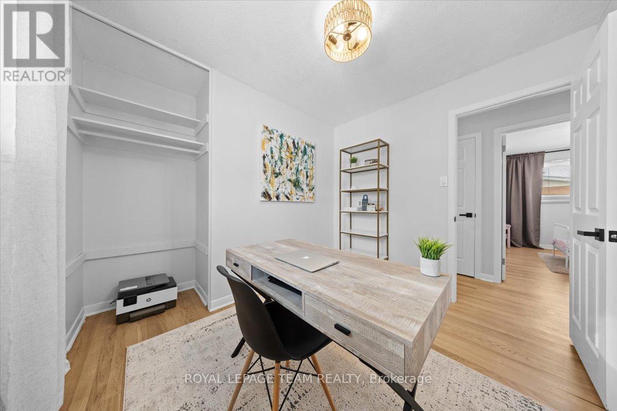 20 Whitburn Crescent, Ottawa, ON - Indoor