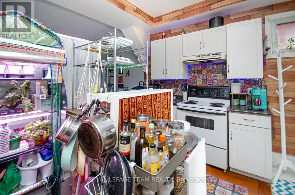 Unit 1 - 46 James Street, Ottawa, ON - Indoor Photo Showing Kitchen