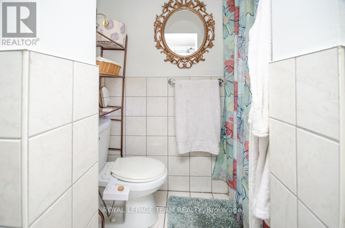 Unit 1 - 46 James Street, Ottawa, ON - Indoor Photo Showing Bathroom