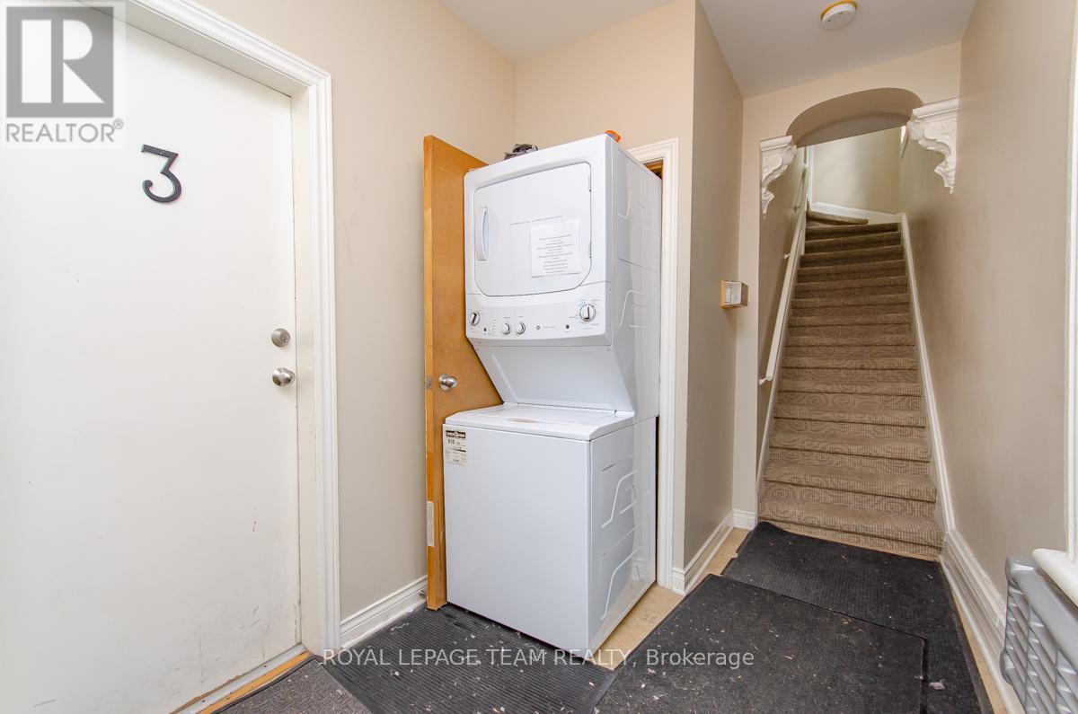 395 Mcleod Street, Ottawa, ON - Indoor Photo Showing Laundry Room