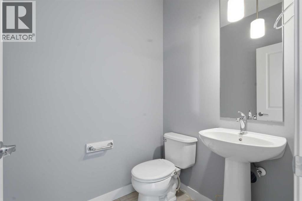 36 Howse Drive Ne, Calgary, AB - Indoor Photo Showing Bathroom
