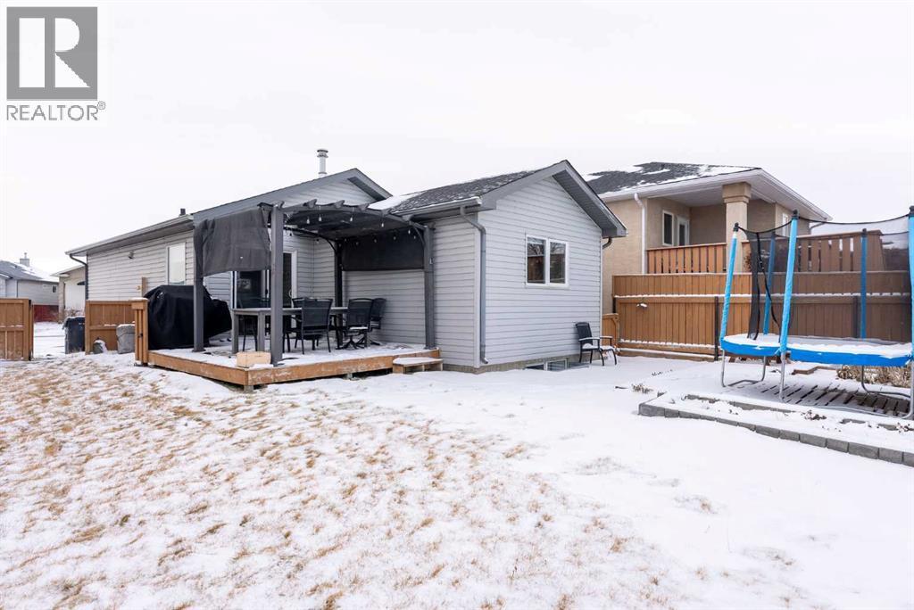 619 Aberdeen Crescent W, Lethbridge, AB - Outdoor With Exterior