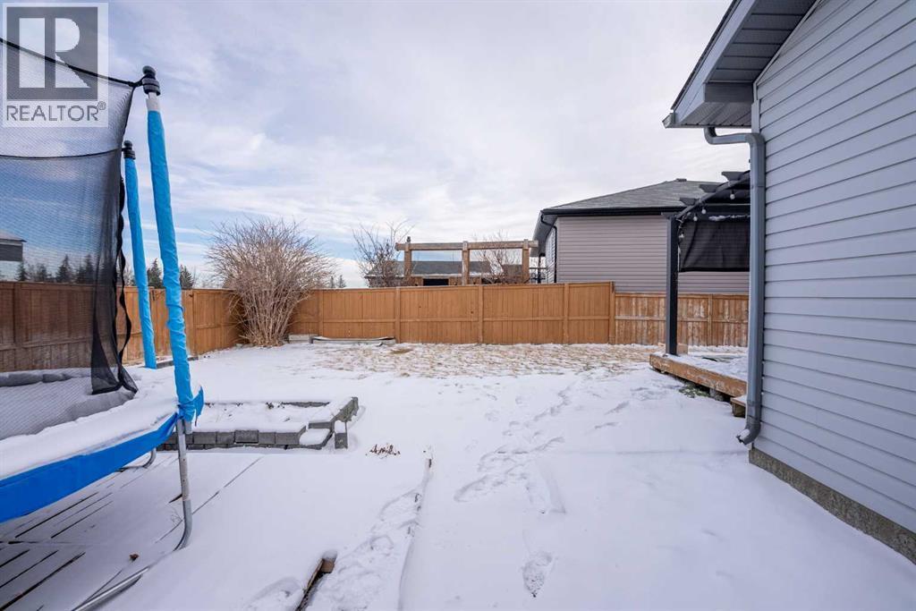 619 Aberdeen Crescent W, Lethbridge, AB - Outdoor With Exterior