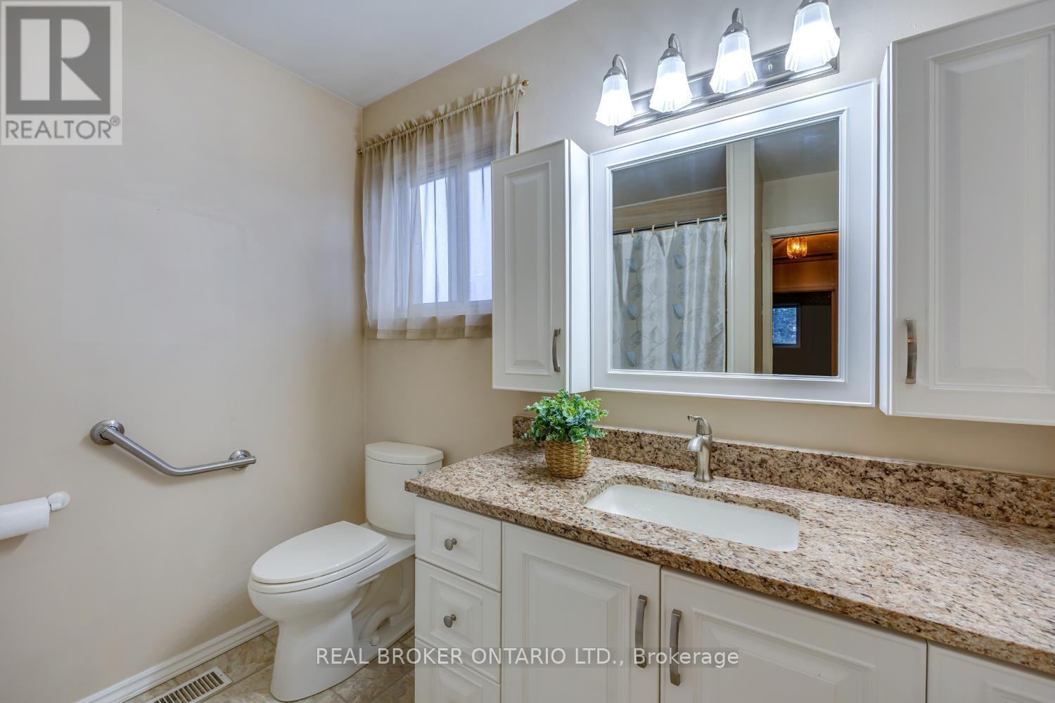 37 Macey Court, Ajax (Central West), ON - Indoor Photo Showing Bathroom