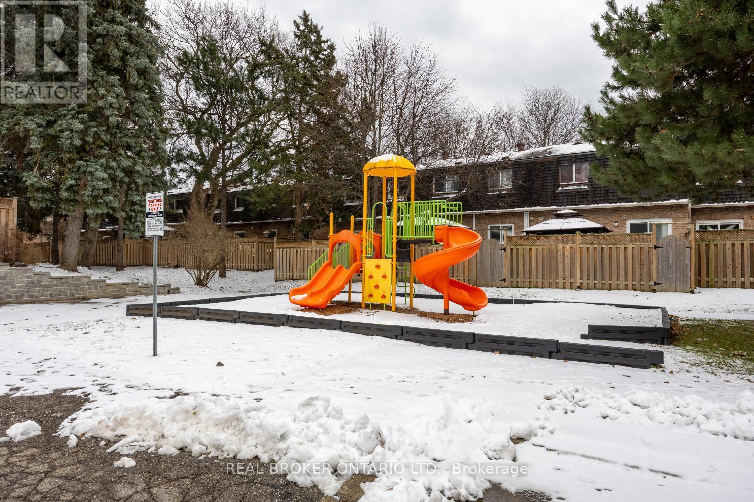 37 Macey Court, Ajax (Central West), ON - Outdoor