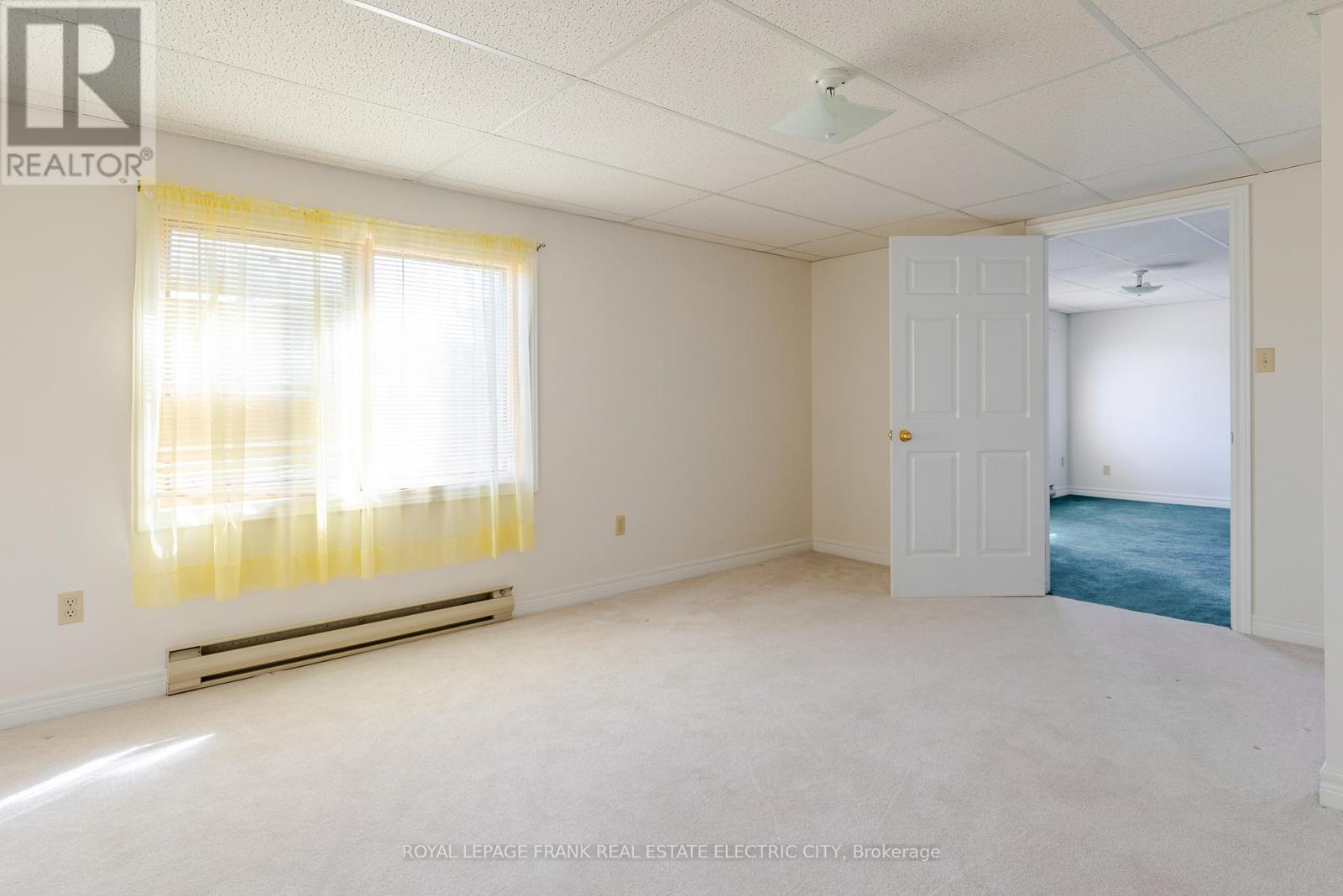 30 - 36 Champlain Crescent, Peterborough (Northcrest Ward 5), ON - Indoor Photo Showing Other Room