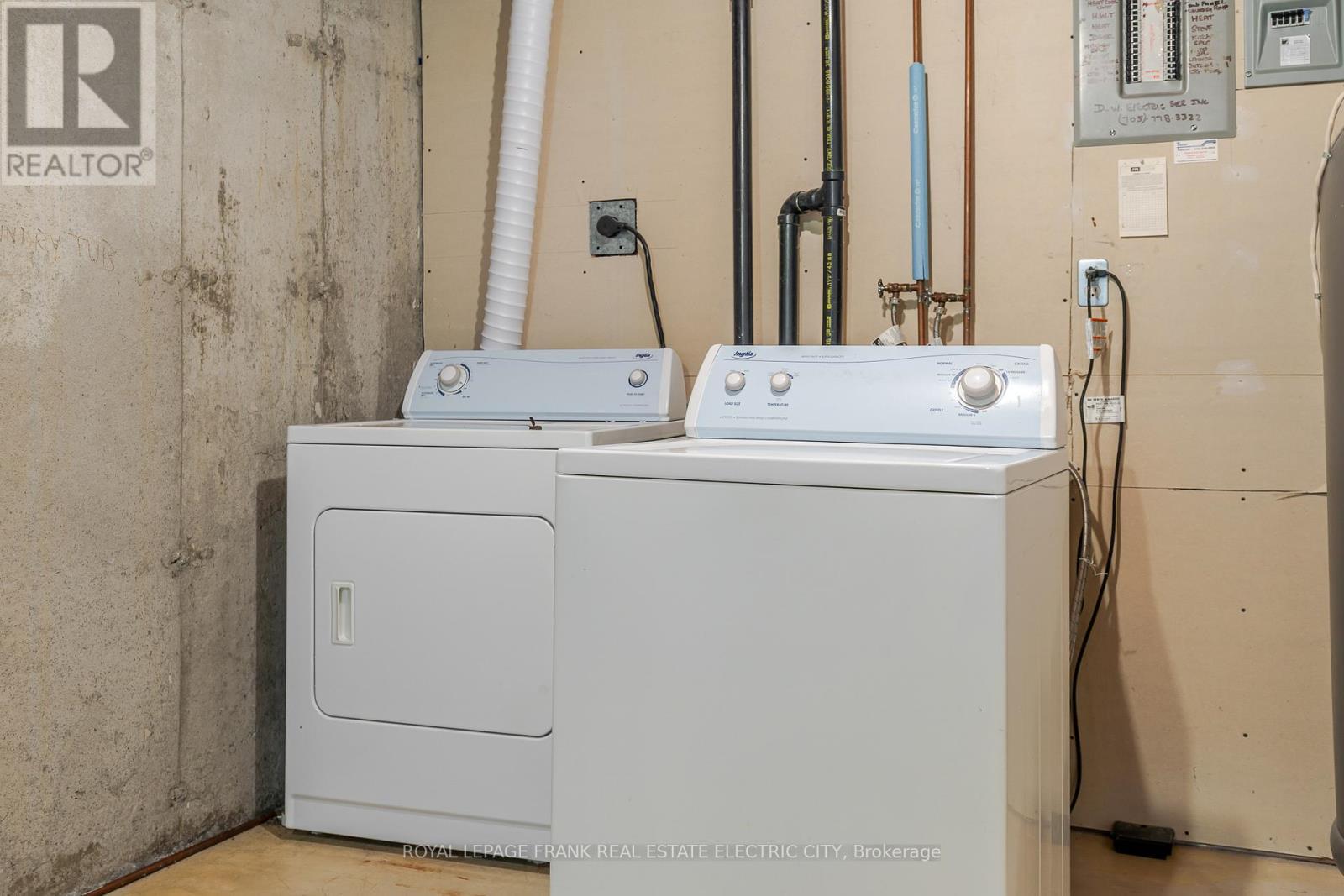 30 - 36 Champlain Crescent, Peterborough (Northcrest Ward 5), ON - Indoor Photo Showing Laundry Room