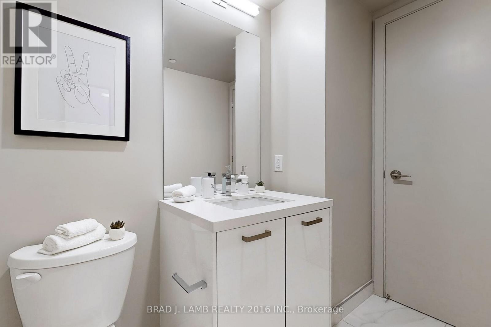 202 - 458 Richmond Street W, Toronto, ON - Indoor Photo Showing Bathroom