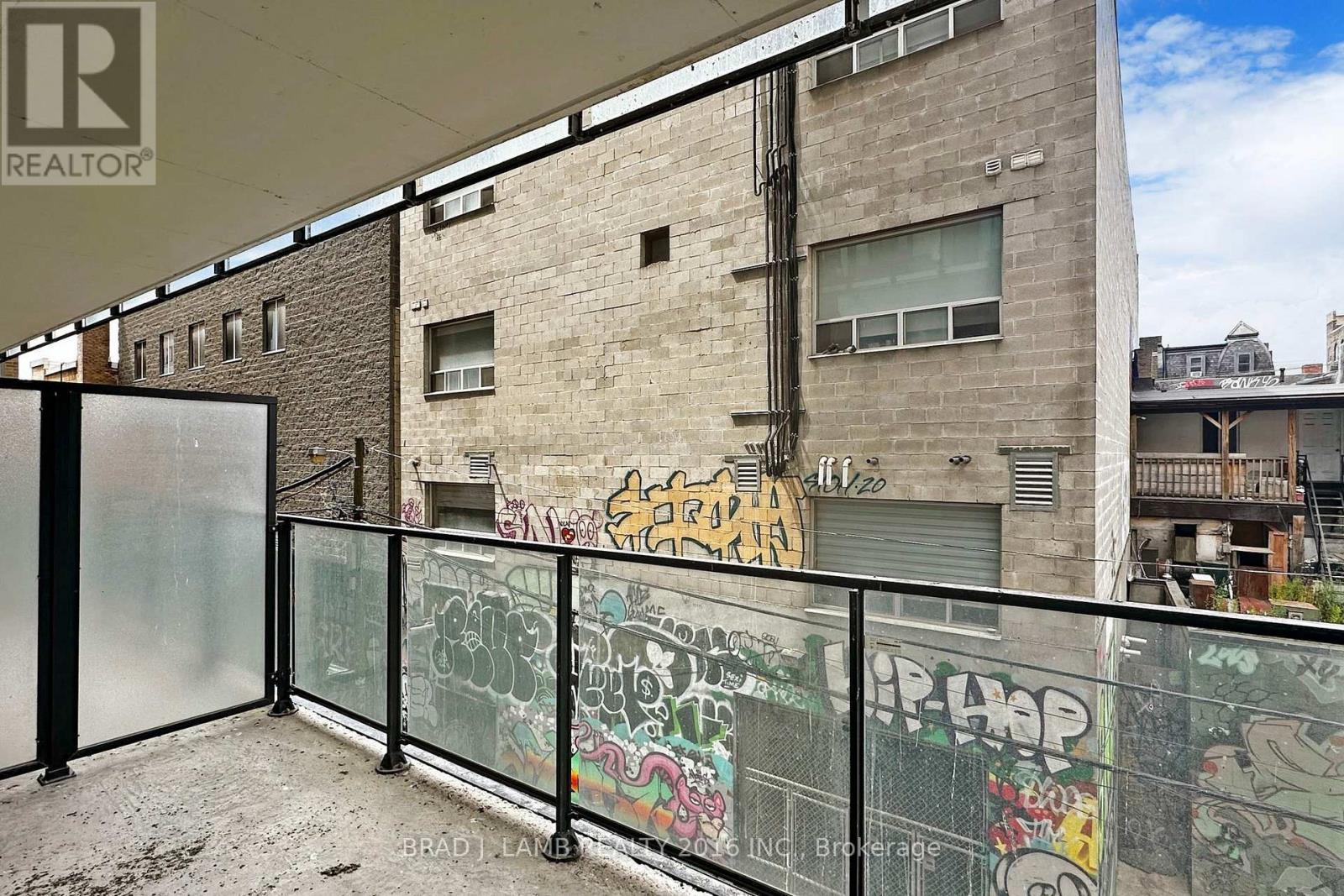 202 - 458 Richmond Street W, Toronto, ON - Outdoor With Exterior