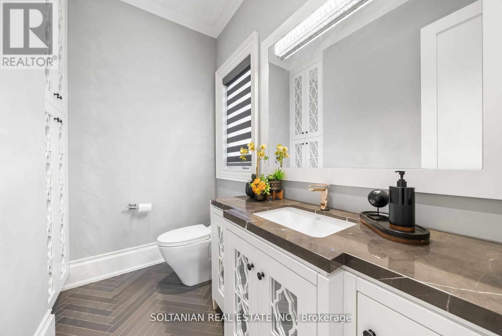 352 Patricia Avenue, Toronto, ON - Indoor Photo Showing Bathroom