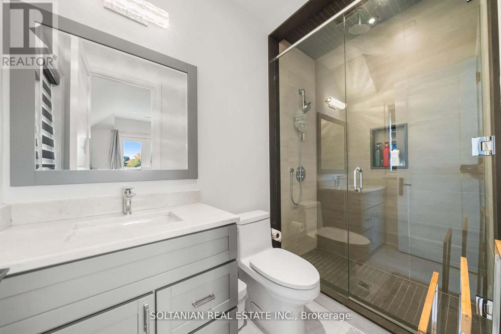 352 Patricia Avenue, Toronto, ON - Indoor Photo Showing Bathroom