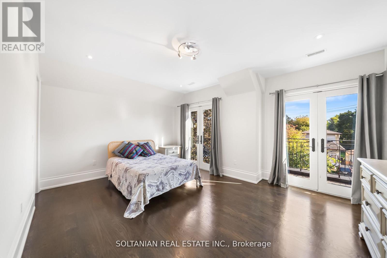 352 Patricia Avenue, Toronto, ON - Indoor Photo Showing Bedroom