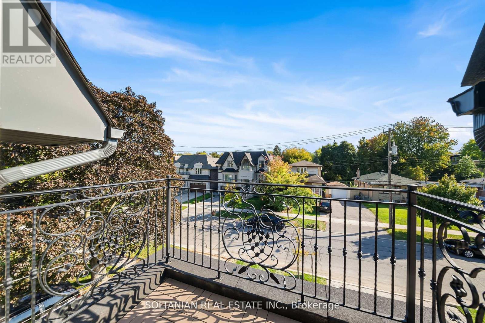 352 Patricia Avenue, Toronto, ON - Outdoor