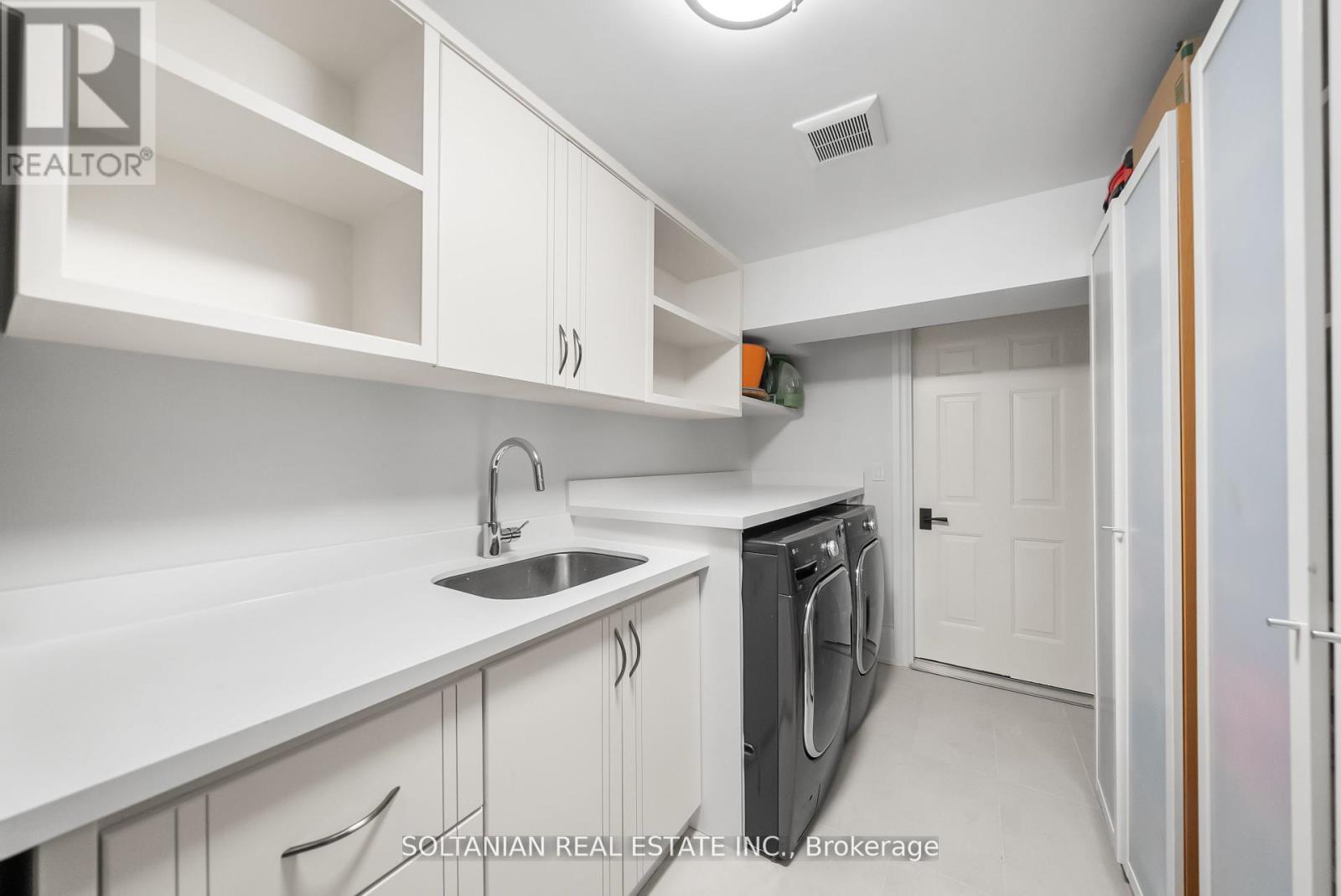 352 Patricia Avenue, Toronto, ON - Indoor Photo Showing Laundry Room