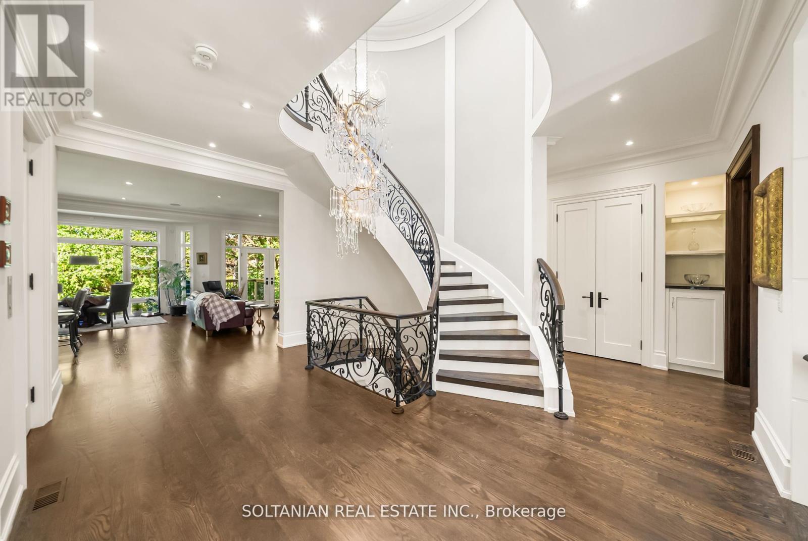 352 Patricia Avenue, Toronto, ON - Indoor Photo Showing Other Room