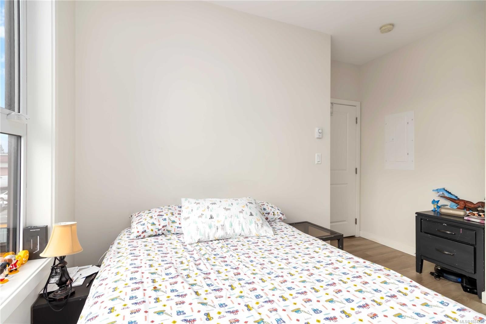 202-815 Orono Ave, Langford, BC - Indoor Photo Showing Bedroom