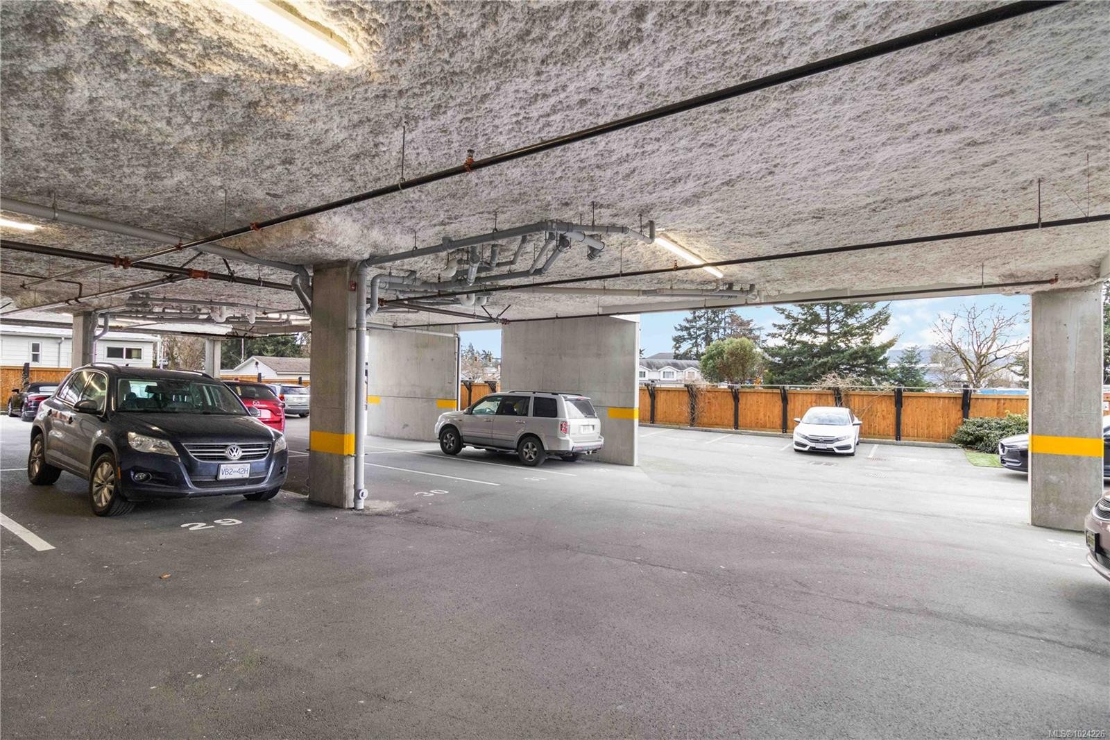 202-815 Orono Ave, Langford, BC - Photo Showing Garage