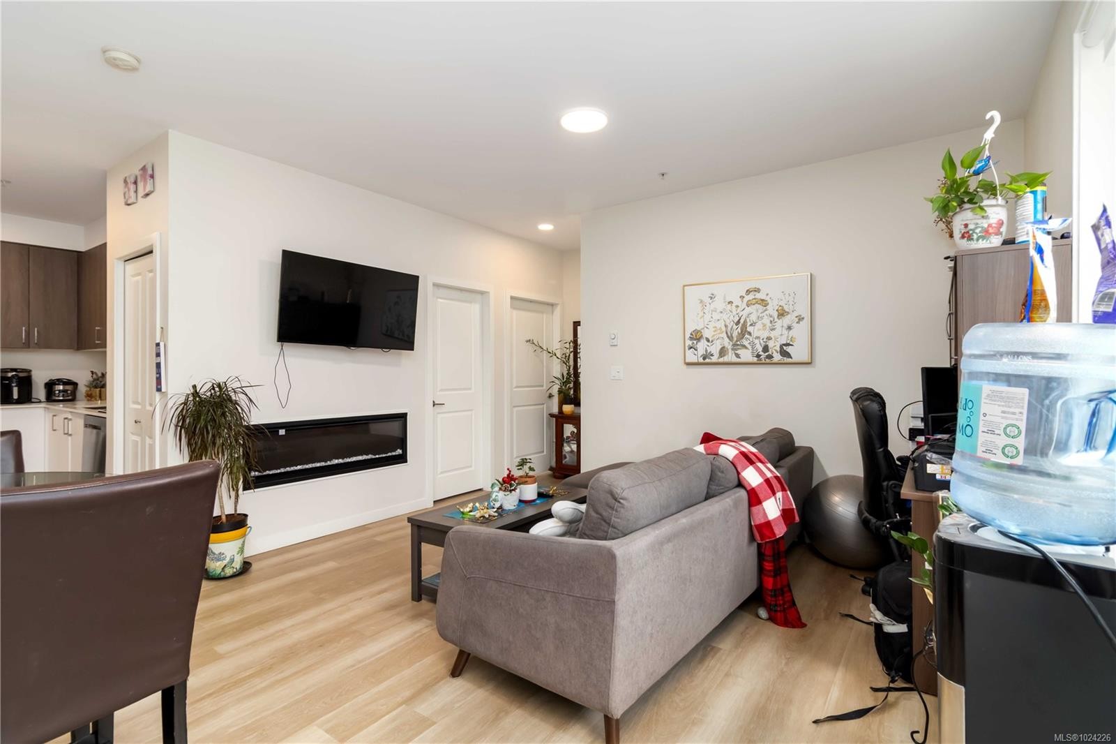 202-815 Orono Ave, Langford, BC - Indoor Photo Showing Living Room With Fireplace