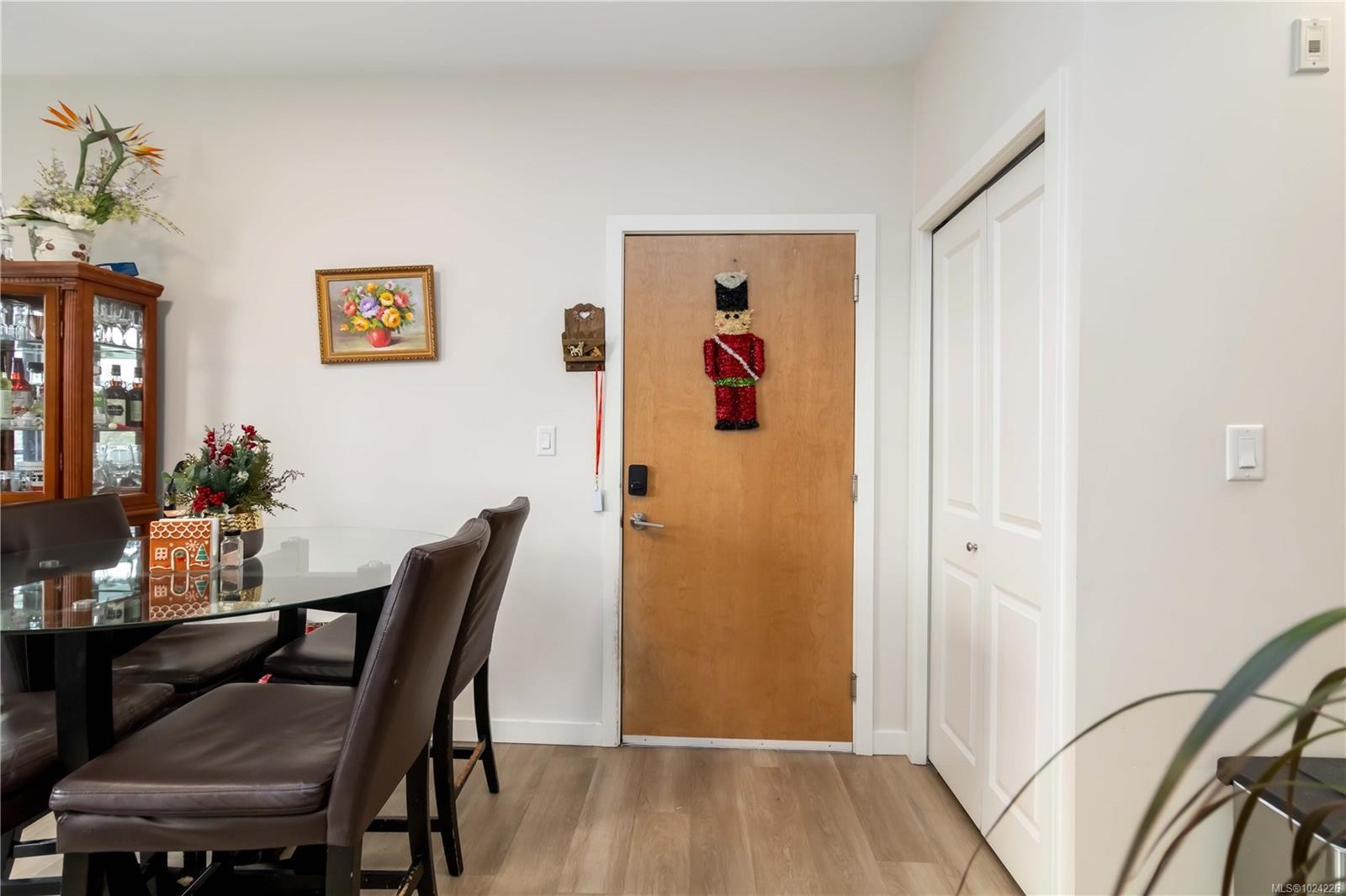 202-815 Orono Ave, Langford, BC - Indoor Photo Showing Dining Room